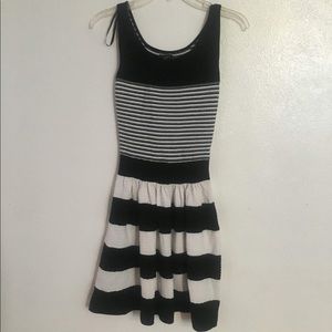 Jessica Simpson Dress